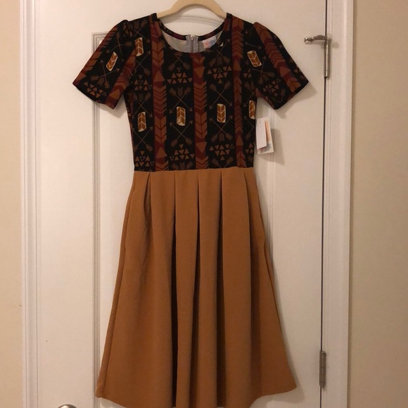 LuLaRoe Dresses & Skirts - LuLaRoe Amelia XS